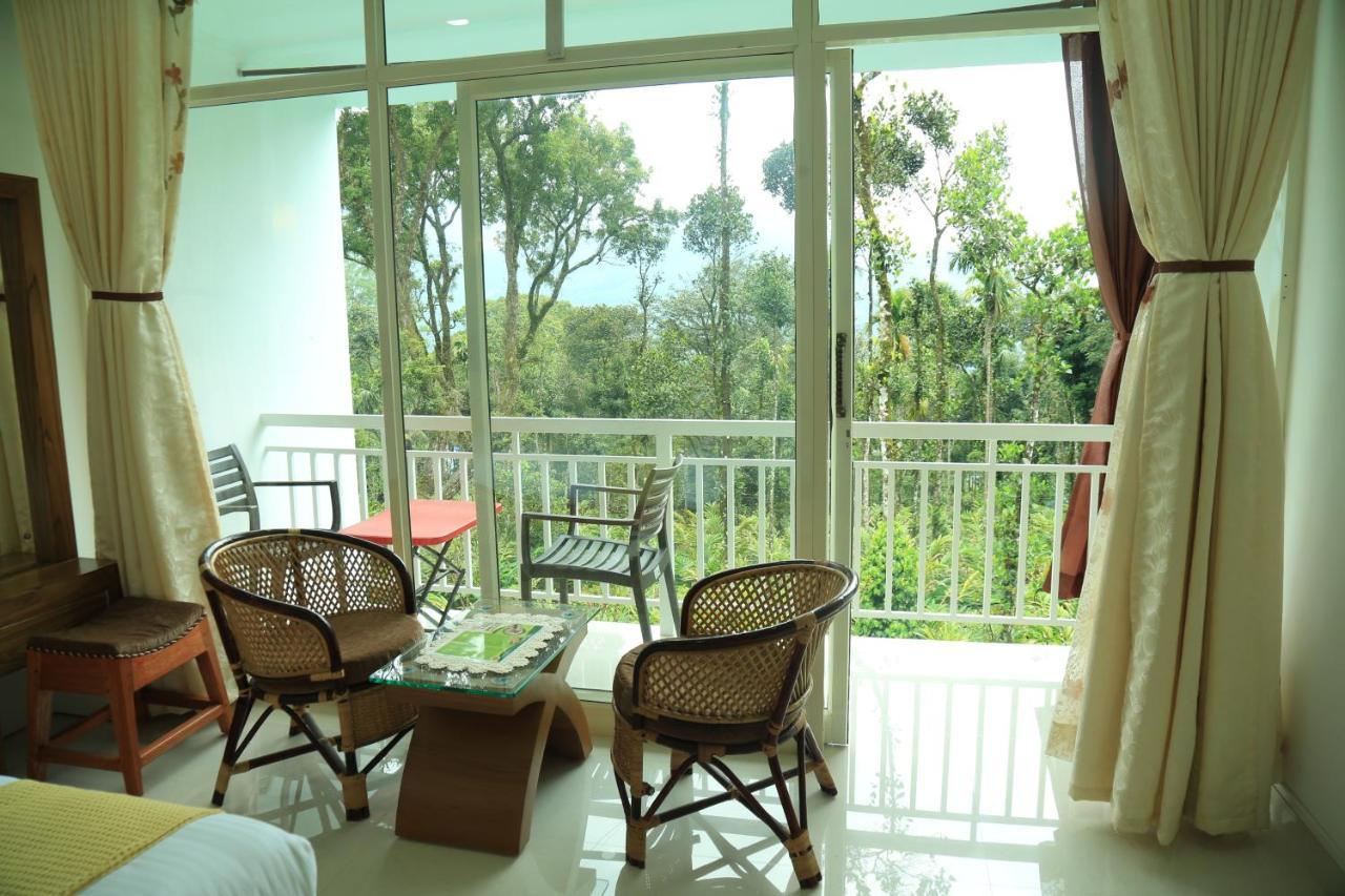 Tree Blanche Hotel Munnar Bagian luar foto
